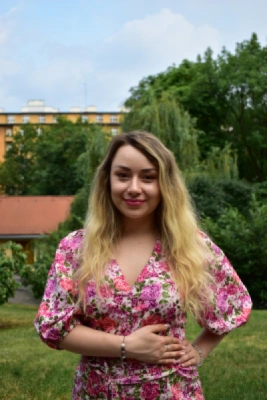 Mgr. Paulína Árendášová – profilová fotografie
